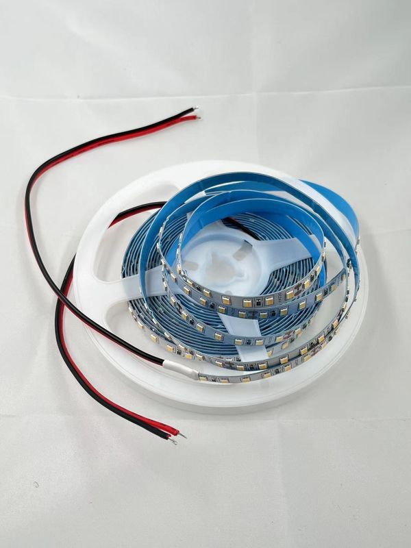 2835 منبع نور نوار ال ای دی 5M / رول DC 12V / 24V PCB سفید رنگ تولید کننده برای روشنایی داخلی