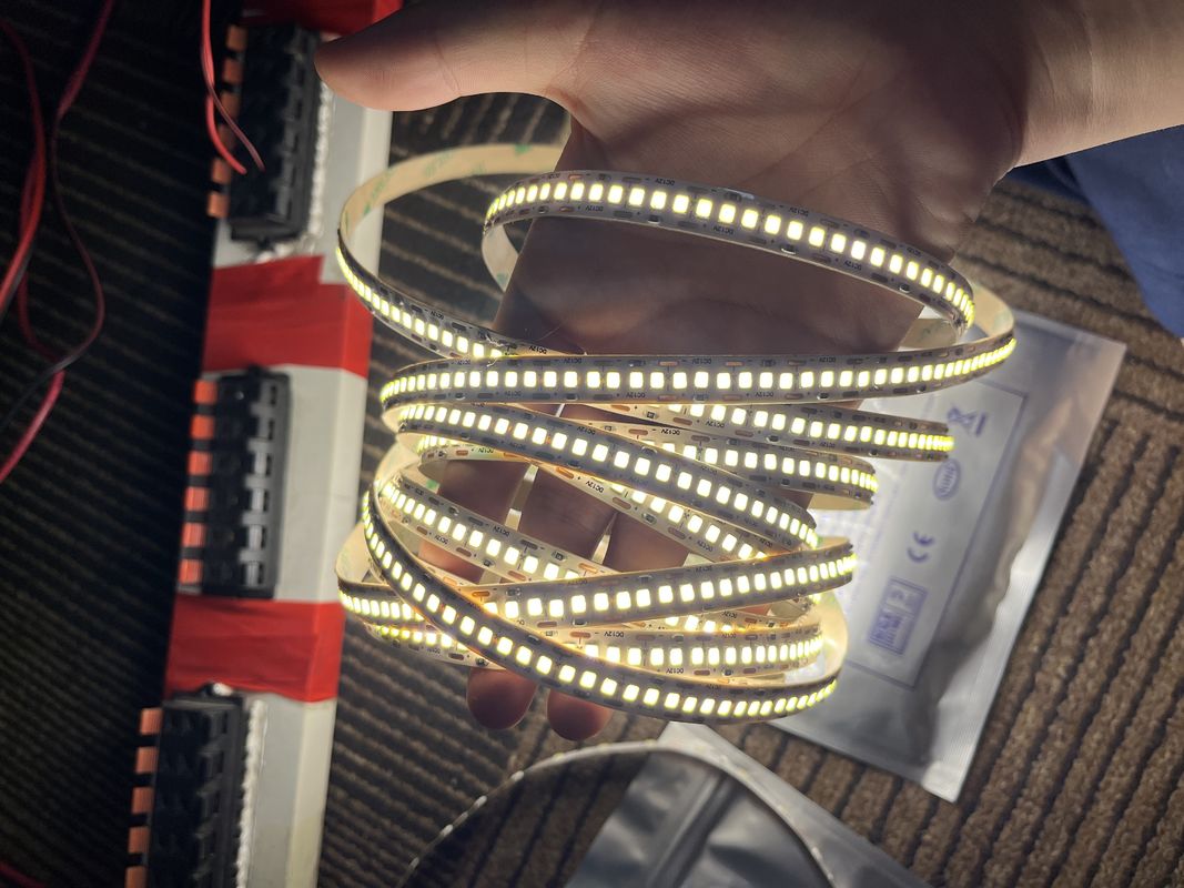 IP20 درجه بندی تزئین چشم انداز نورپردازی 5m 10m 12v 24v 220v Rgbw Cob Light Strip