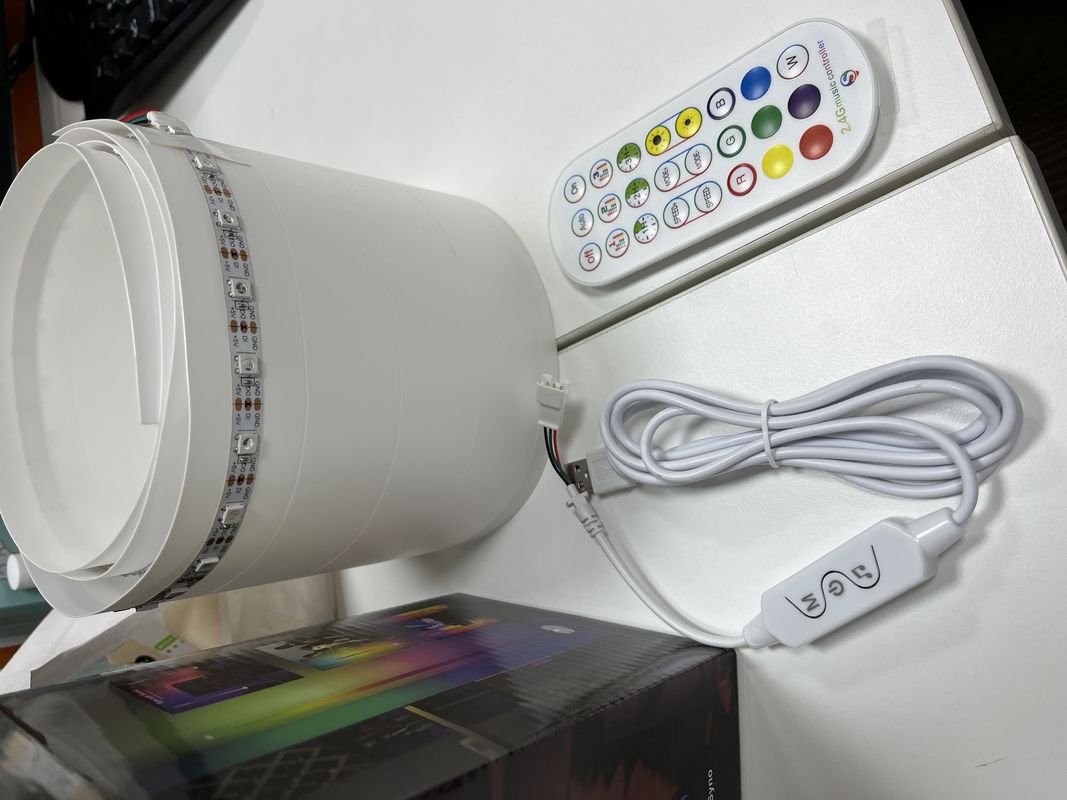 لامپ کف گوشه ای LED RGB خانه. هتل. روشنایی عملکرد تزئینی برای اتاق نشیمن مدرن