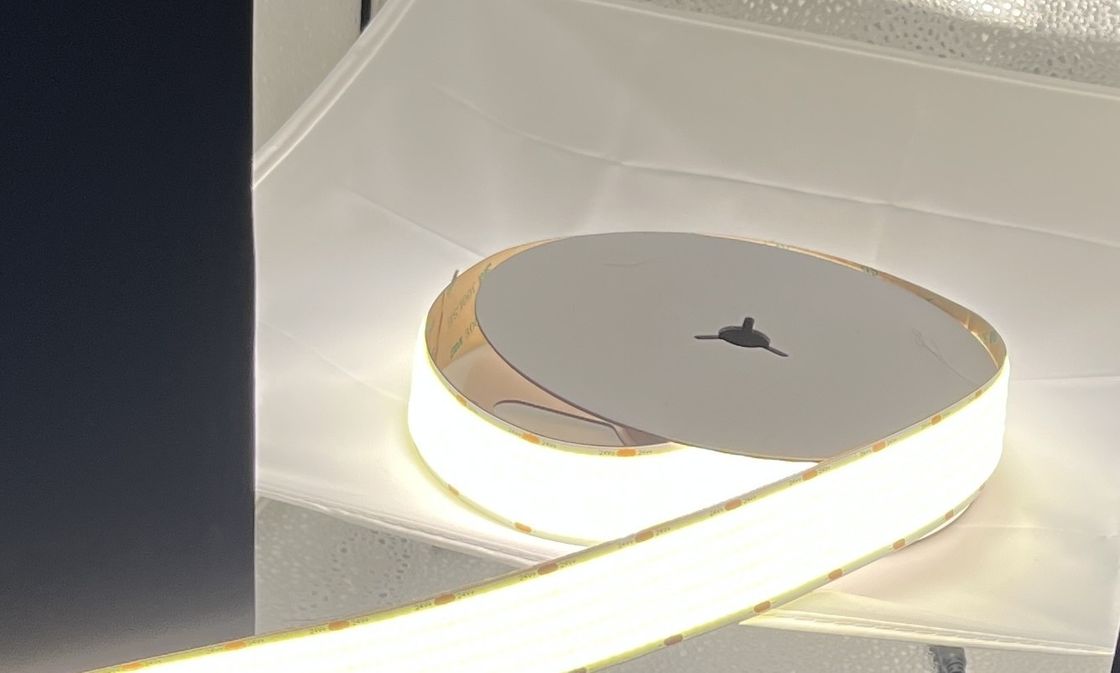 1600LEDs/m COB LED Strip Light برای تزئین منظره 30mm PCB 40W/m وزن 0.05kg