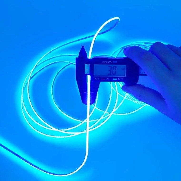DC 12V 24V 5V Ultra Narrow 3mm Dotless COB LED Strip Light برای روشنایی انعطاف پذیر